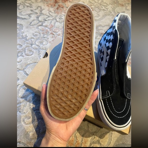 Vans - Picture 3 of 3